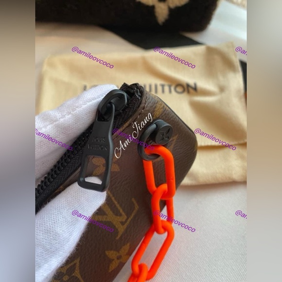 🦄Unicorn! LOUIS VUITTON x VIRGIL ABLOH POCHETTE CLE MONOGRAM Coin/Card holder🦄 - Picture 4 of 8